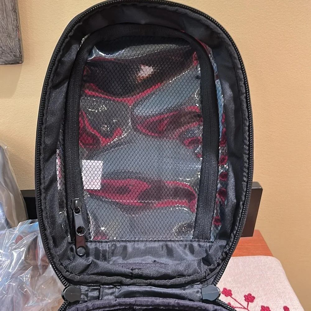 OGIO Black Carbon Fiber Tank Bag - Picture 5 of 8